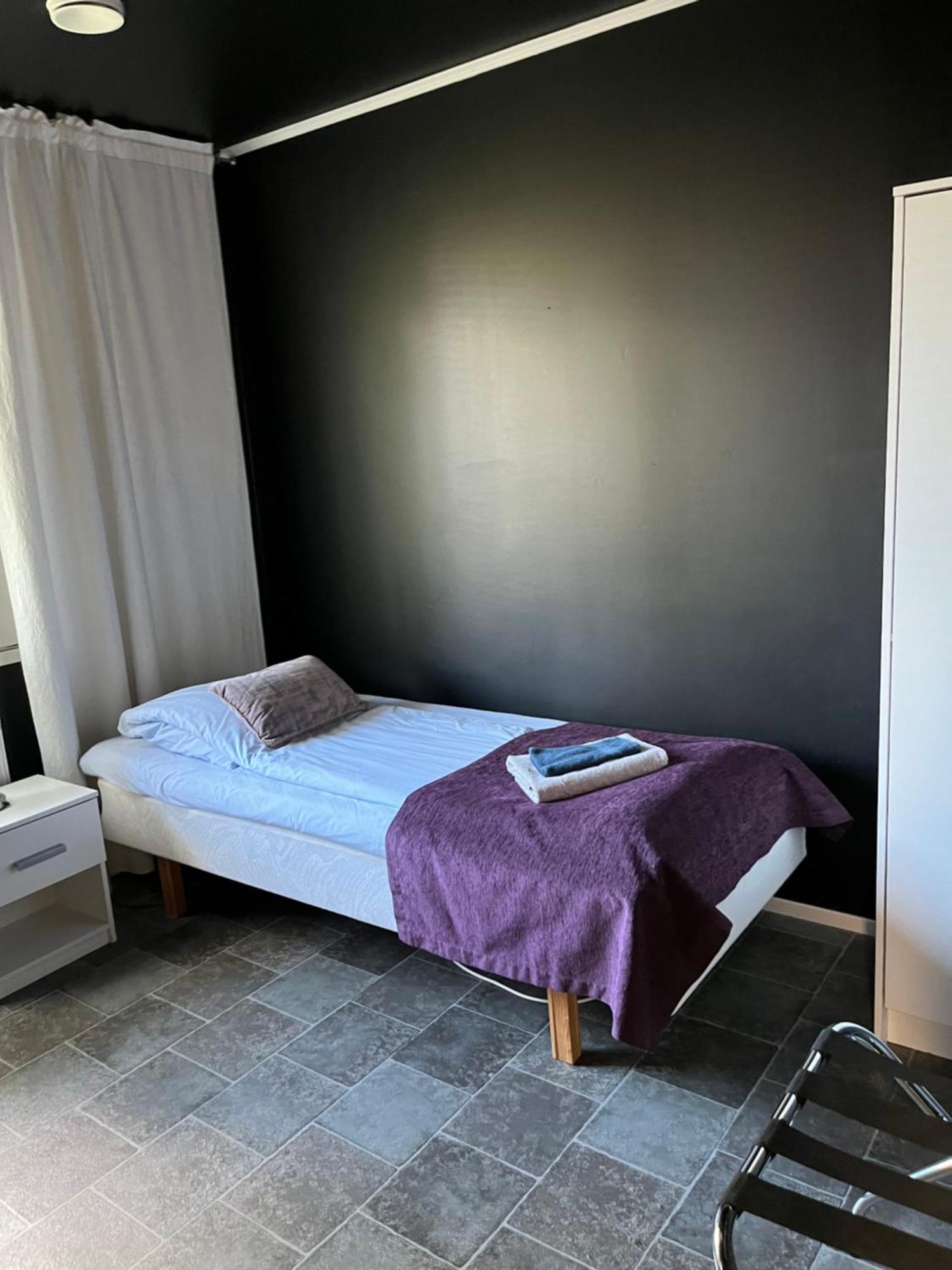 Hotelli Keskipiste Kärsämäki Exterior foto